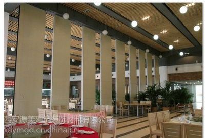 西安活動隔斷鋁合金活動隔斷移動門價格與裝飾材料指南